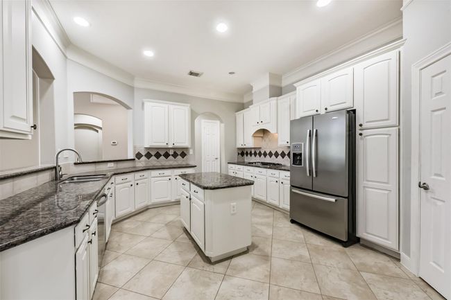 1610 Pine Crest Dr, House other with 5 bedrooms, 4 bathrooms and 3 parking in Pearland TX | Image 5