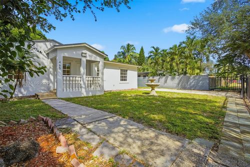 465-465 Ne 165th St, Miami, FL, 33162-3551 | Card Image