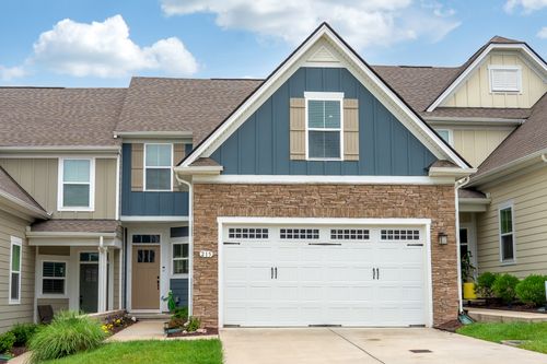215 S Downs Cir, Goodlettsville, TN, 37072-1652 | Card Image