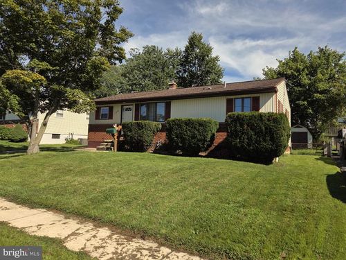 128 W Edinburgh Dr, NEW CASTLE, DE, 19720-2317 | Card Image