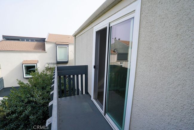APT-10 - 320 12 Th St, Condo with 2 bedrooms, 1 bathrooms and null parking in Seal Beach CA | Image 11