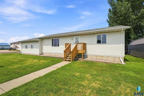 204 Jessica St Street, Worthing, SD, 57077-2081 | Card Image