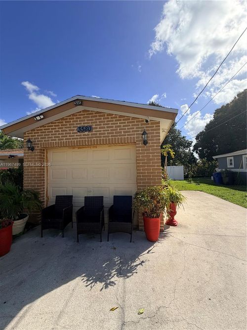 efficiency-3580 Nw 32nd Ct, Lauderdale Lakes, FL, 33309-5404 | Card Image