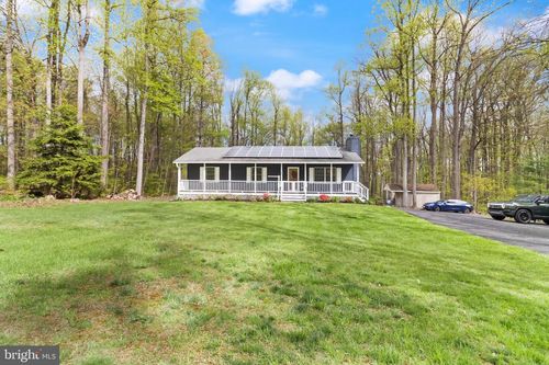 2873 Freezeland Rd, Linden, VA, 22642-5301 | Card Image