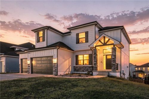 2333 Old Port Rd, Lee's Summit, MO, 64082 | Card Image