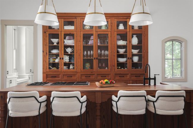 Gorgeous entertaining island | Image 14