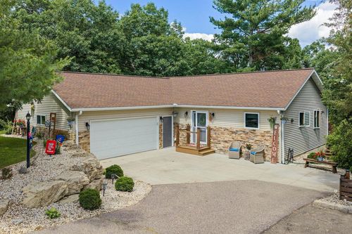 S1272 Lost Oaks Ct, Wisconsin Dells, WI, 53965-8237 | Card Image