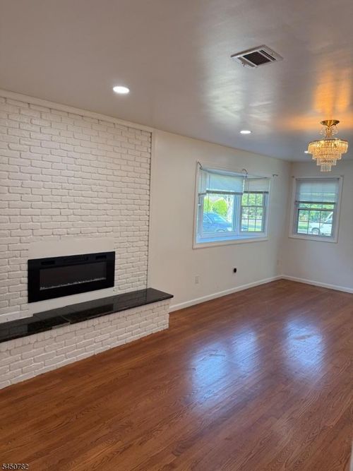 68 Ellison Rd, Somerset, NJ, 08873-2256 | Card Image