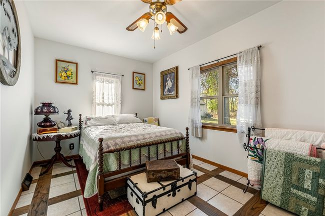 1415 S Madison Ave, House other with 4 bedrooms, 2 bathrooms and null parking in Aurora MO | Image 24