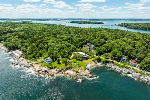109 Reed Ave, Portland, ME, 04108-1542 | Card Image