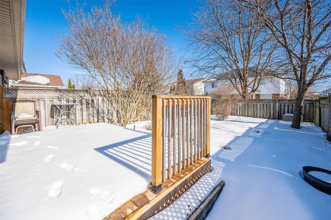9 Crawford Cres, House attached with 3 bedrooms, 2 bathrooms and 3 parking in Cambridge ON | Image 31