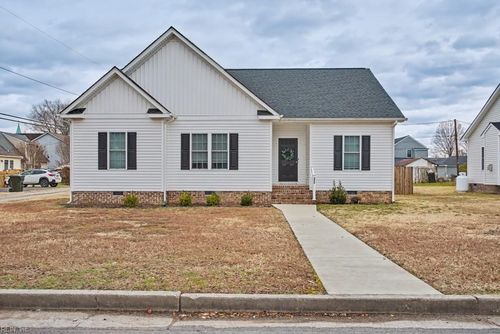 322 12th St, West Point, VA, 23181-9620 | Card Image