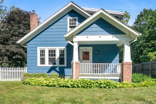 400 Saw Mill River Rd, Millwood, NY, 10546-1014 | Card Image