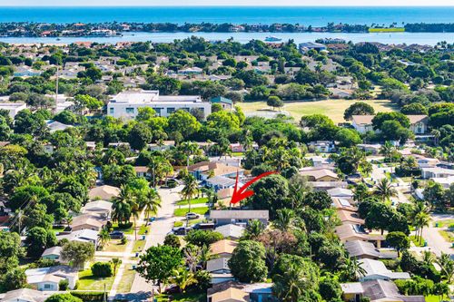 350 Ne 27th Ct, Boynton Beach, FL, 33435-1858 | Card Image