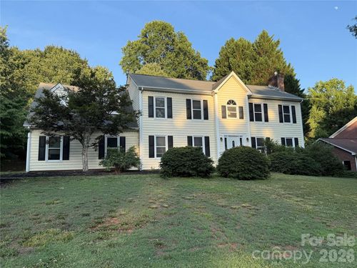 2960 8th Street Ct Ne, Hickory, NC, 28601-9608 | Card Image