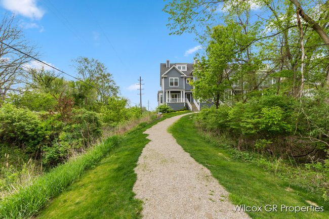 Fantastic and exceptionally private location in RiverPoint of Ada. | Image 5