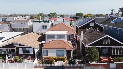 612 W Balboa Blvd, Newport Beach, CA, 92661-1104 | Card Image