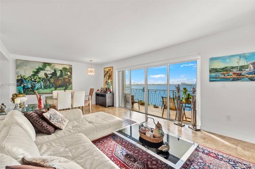 8d-11111 Biscayne Blvd, Miami, FL, 33181-3404 | Card Image