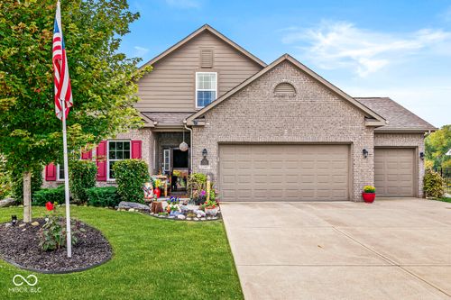 21407 Hanstock Dr, Noblesville, IN, 46062-9325 | Card Image