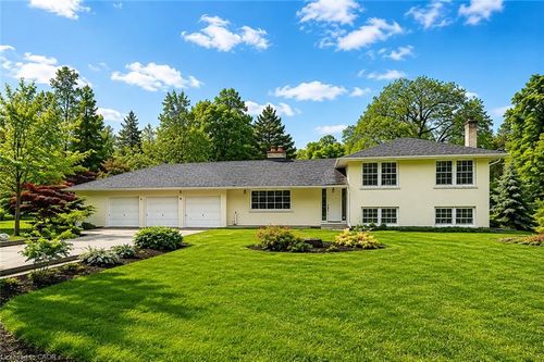91 Ennisclare Dr E, Oakville, ON, L6J4N3 | Card Image