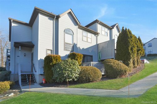44 Natalie Ct, Monroe, NY, 10950-3969 | Card Image