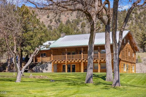 16305 N East Ochoco Highway, Prineville, OR, 97754 | Card Image