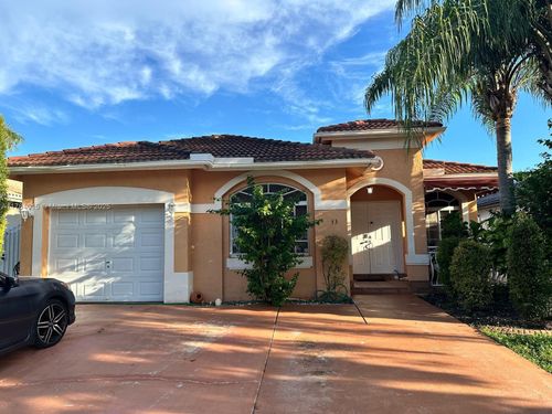 7733 Nw 200th St, Hialeah, FL, 33015-6648 | Card Image