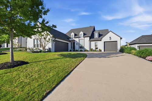 3012 Nob Hill Dr, Burleson, TX, 76028-7653 | Card Image