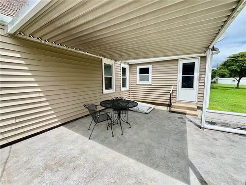 301 S 8th St, Wathena, KS, 66090 | Card Image