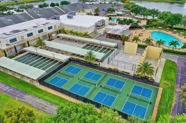 107 Sheffield E, Condo with 1 bedrooms, 2 bathrooms and null parking in West Palm Beach FL | Image 65