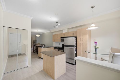 15-730 Farrow St, Coquitlam, BC, V3J7Y7 | Card Image