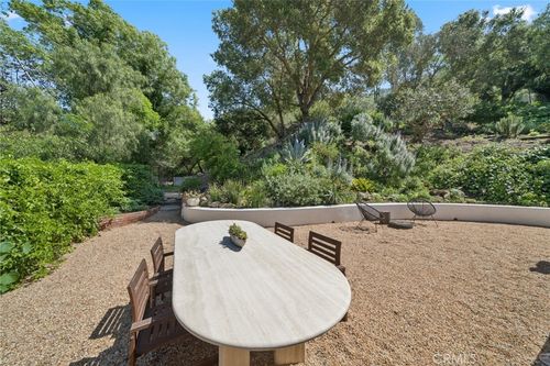 1377 Lewellyn Dr, Laguna Beach, CA, 92651-1132 | Card Image