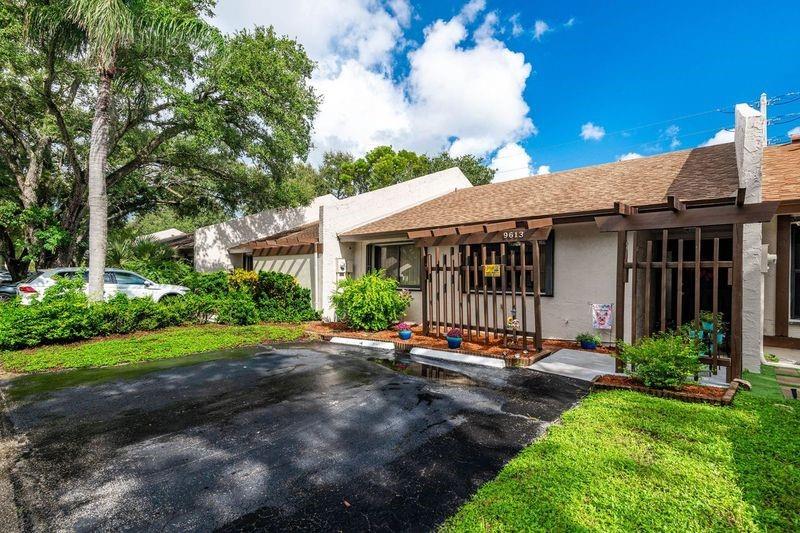 16th Ct, Pembroke Pines, FL 33024
