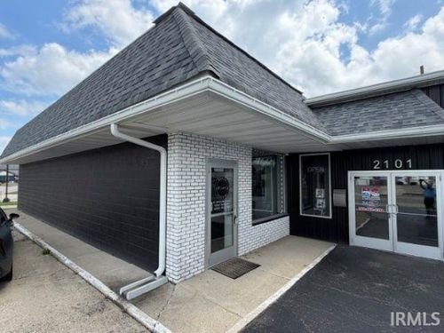 2111 Broad St, New Castle, IN, 47362-3536 | Card Image