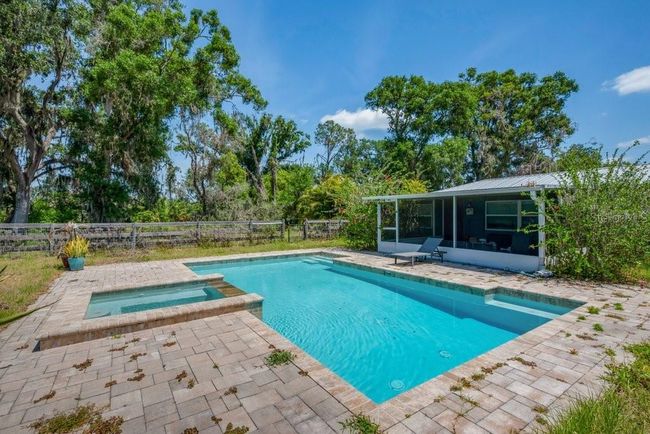 11015 S County Road 39, House other with 4 bedrooms, 2 bathrooms and null parking in Lithia FL | Image 35