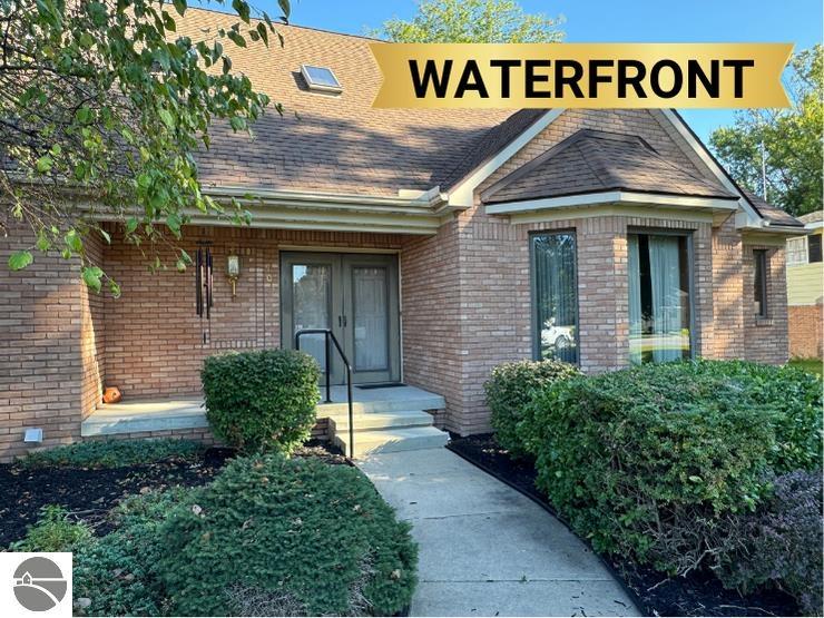 Wilcox Pkwy, Clare, MI 48617