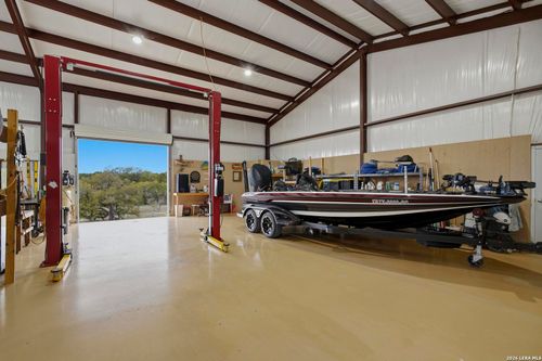 134 Stallion Estates Dr, Spring Branch, TX, 78070-3721 | Card Image