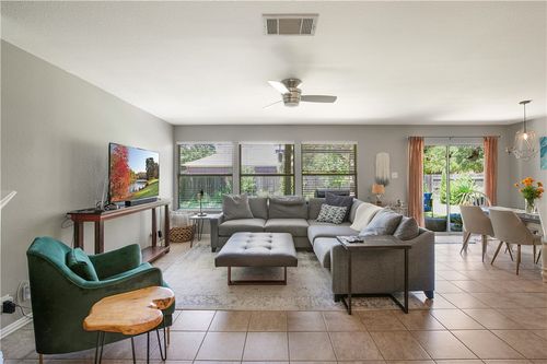 4800 Rutherglen Dr, Austin, TX, 78749-3743 | Card Image