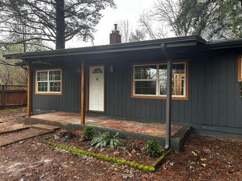 191 Dutcher Creek Rd, Grants Pass, OR, 97527-7612 | Card Image