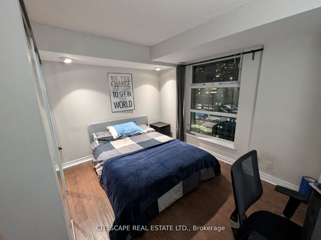 2501 - 50 Lombard St, Condo with 3 bedrooms, 2 bathrooms and null parking in Toronto ON | Image 6