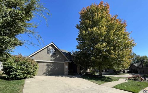 2240 Sw Millers Glen Dr, Topeka, KS, 66614-5013 | Card Image