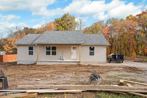 97 E Ridge Dr, Crossville, TN, 38555-2694 | Card Image