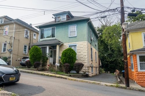 18 Lakeside Pl, Morristown, NJ, 07960-3936 | Card Image
