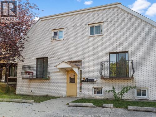 1042 Langlois Ave, Windsor, ON, N9A2H5 | Card Image