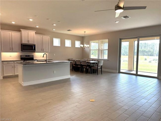 3400 Curry Palm Ln, House other with 4 bedrooms, 2 bathrooms and null parking in Fort Myers FL | Image 4