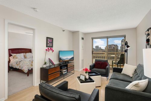 unit-1321-401 S 1st St, Minneapolis, MN, 55401-2569 | Card Image