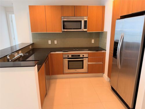 2507-1060 Brickell Ave, Miami, FL, 33131-3923 | Card Image