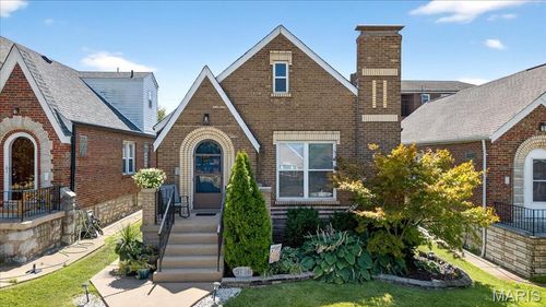5736 Lindenwood Ave, Saint Louis, MO, 63109-1548 | Card Image