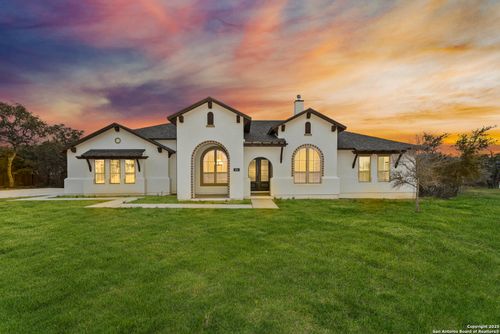 189 James Way, Castroville, TX, 78009-3503 | Card Image
