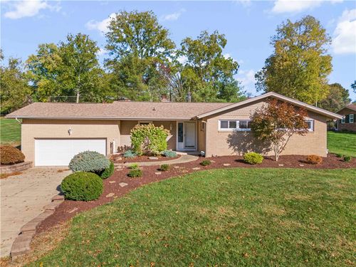 106 Stratford Dr, Canonsburg, PA, 15317-2637 | Card Image